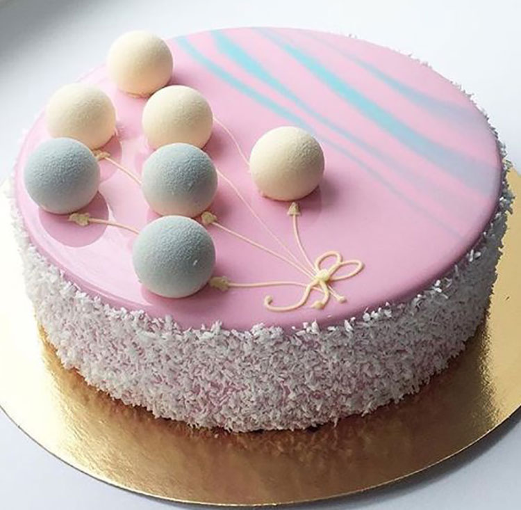 Bánh kem sinh nhật 3D một chùm bóng bay màu sắc