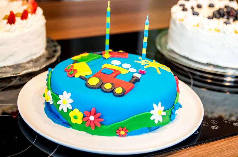 15+ Mẫu bánh kem sinh nhật tặng các bé vừa độc đáo lại dễ thương