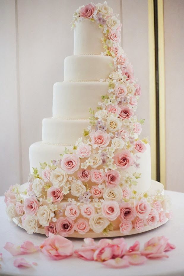 15 mẫu bánh cưới Fondant 5 tầng - Vẻ đẹp của những chiếc bánh cưới sang trọng bậc nhất