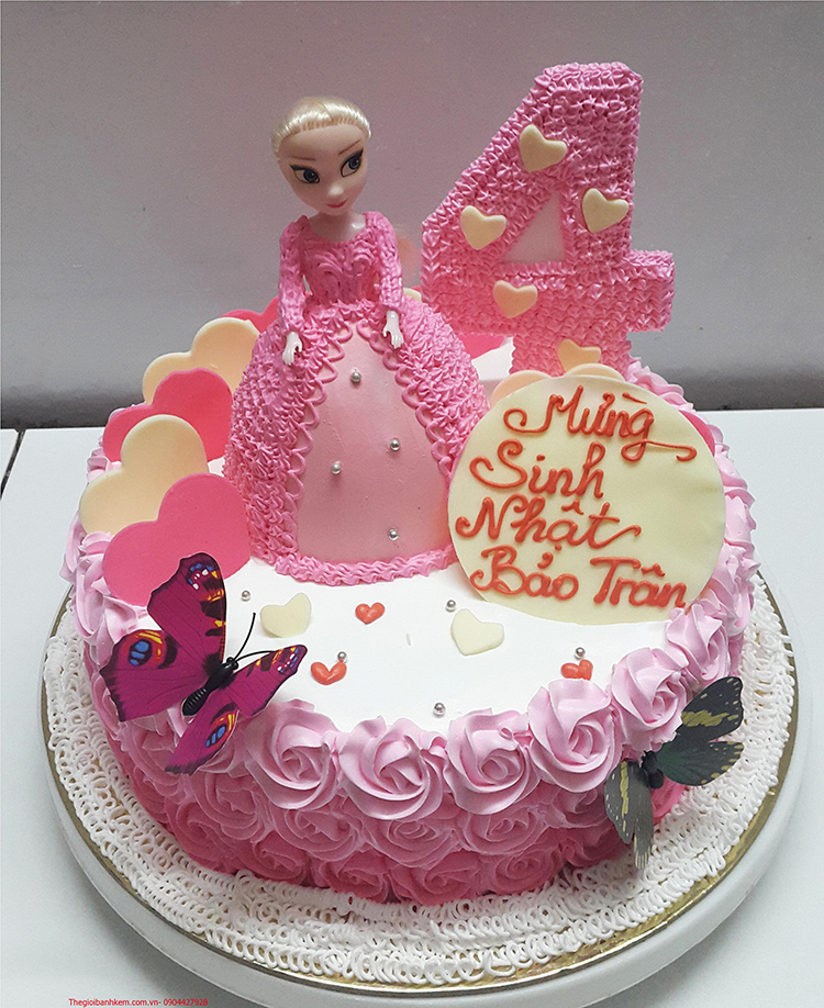 PK489 - Bánh sinh nhật hình công chúa tone vàng xinh xắn