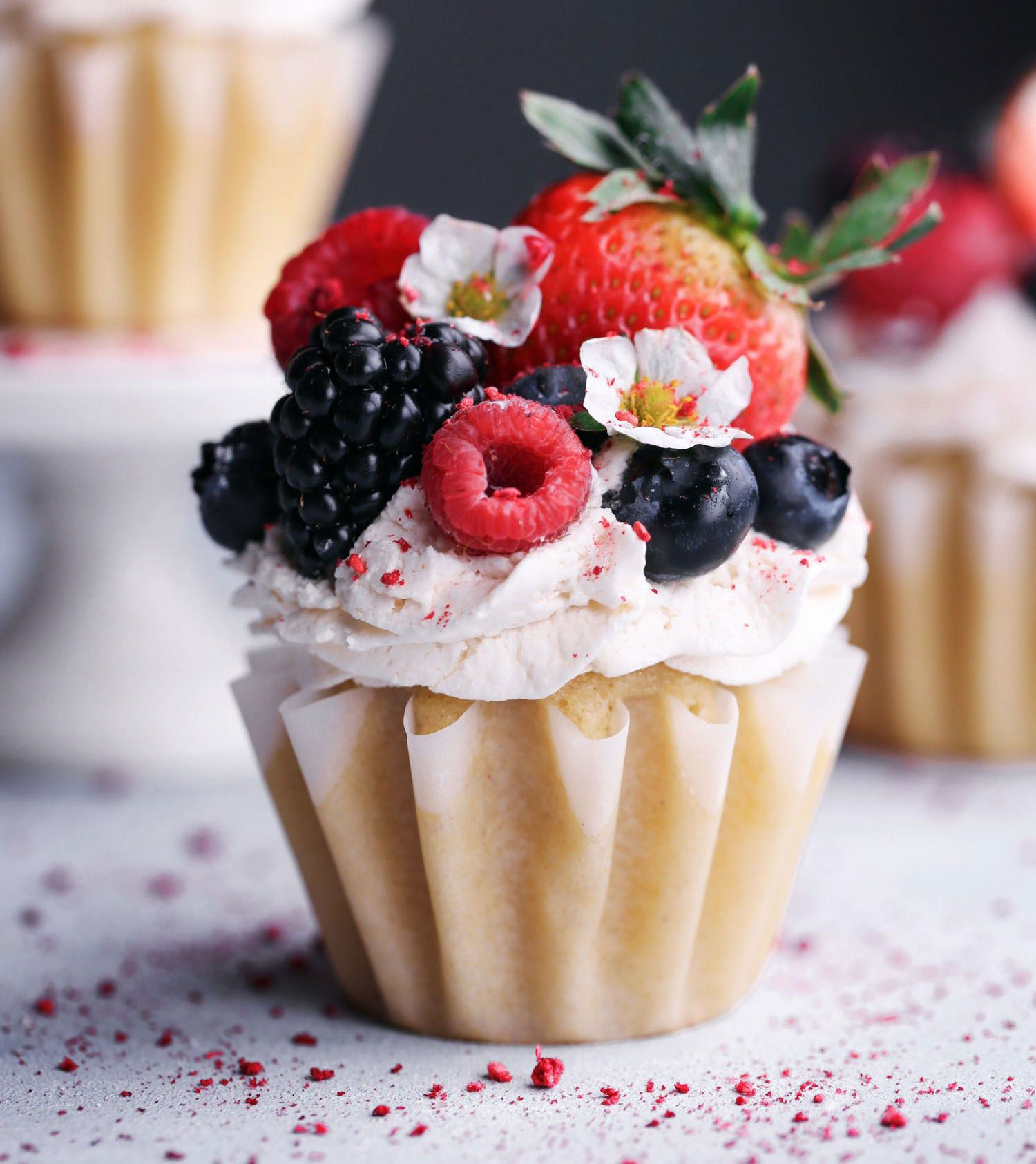 Tuyệt vời 25 ý tưởng bánh sinh nhật Cupcake nho nhỏ, xinh xinh đẹp ngỡ ngàng