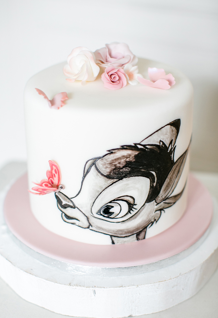 Bánh sinh nhật họa hình động vật, bánh sinh nhật hình con nai