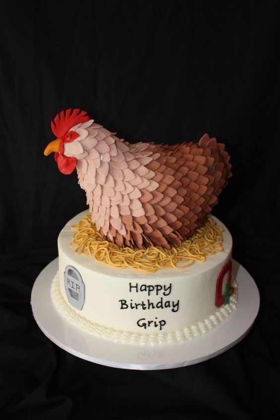 Bánh sinh nhật hình con gà cho người tuổi Dậu