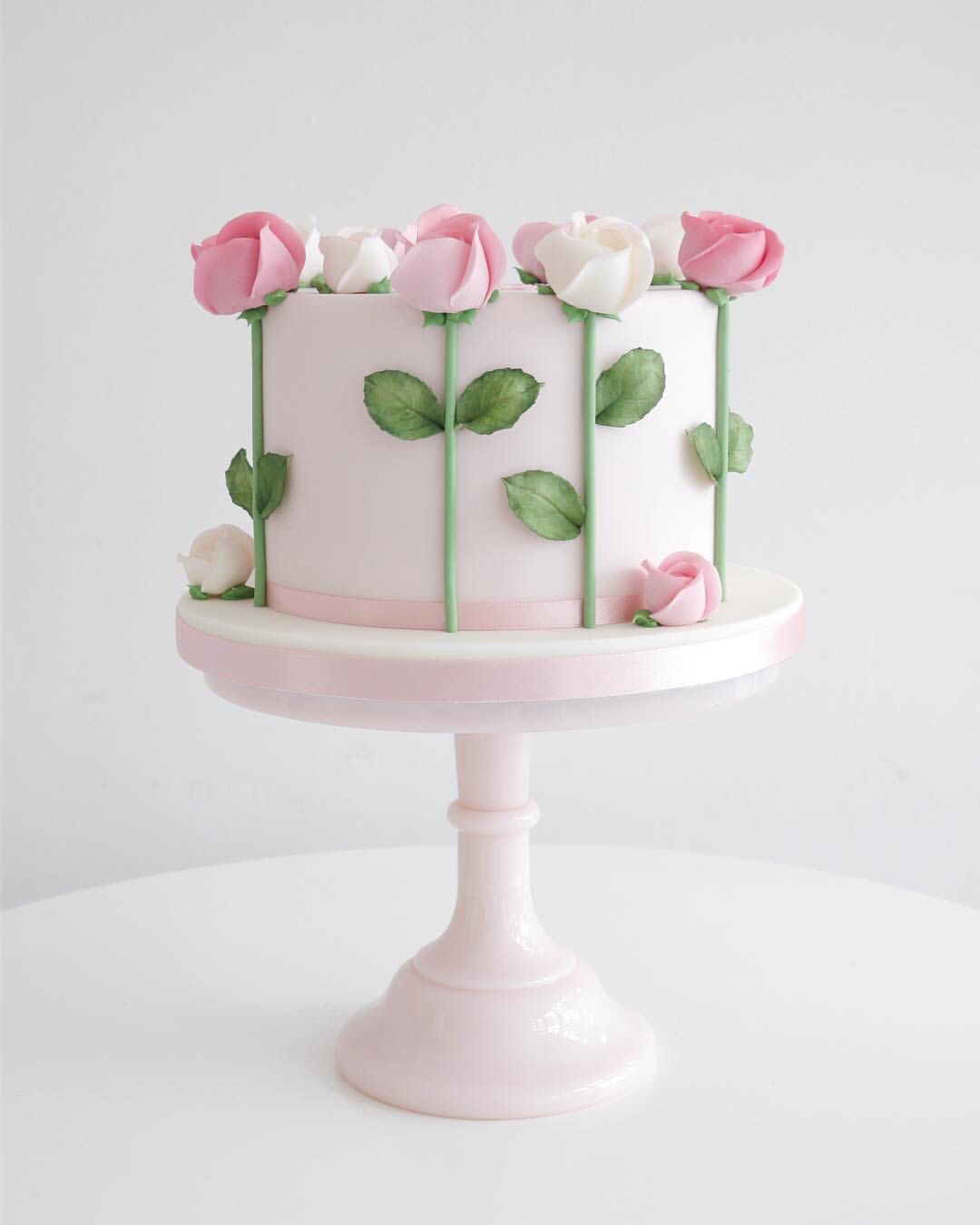 Top 15 mẫu bánh sinh nhật điểm hoa ngọt ngào và lãng mạn nhất 2018