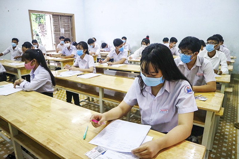 Kì thi lên lớp 10 năm học 2022 2023 ở Hà Nội tiến hành thi tuyển tập trung