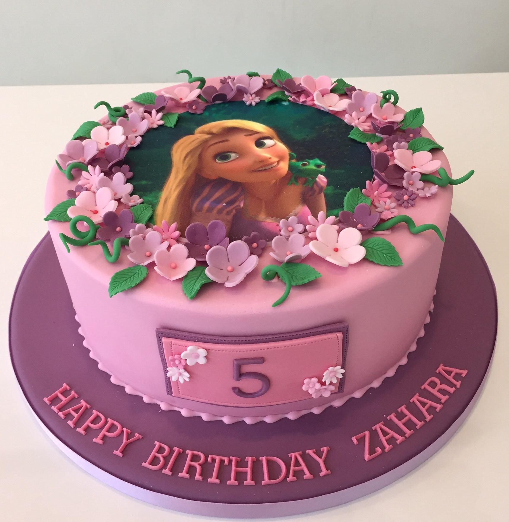 Tổng hợp 20 mẫu bánh sinh nhật in hình công chúa đẹp nhất dành cho bạn