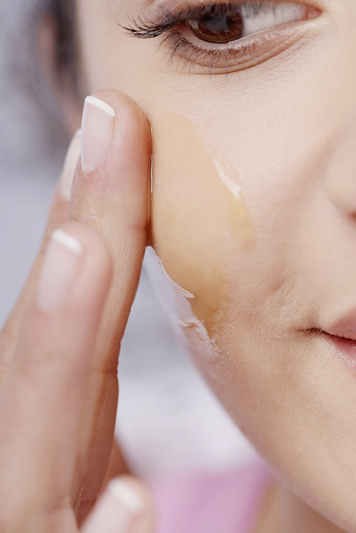 Cách chăm sóc da mặt từ mật ong