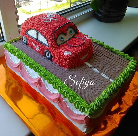 Bánh sinh nhật tạo hình 3d chiếc xe ô tô màu đỏ cool ngầu tặng bé trai |  Bánh Kem Ngộ Nghĩnh