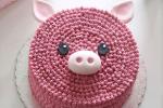 Hình ảnh bánh sinh nhật hình lợn con xinh xắn chắc chắn sẽ khiến bạn thích mê