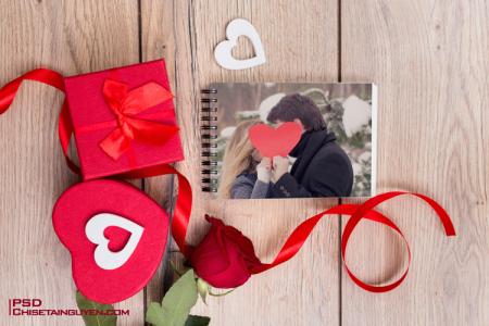 Download PSD Mockup Tình Yêu - Ghép ảnh tình yêu vào sổ tay lãng mạn
